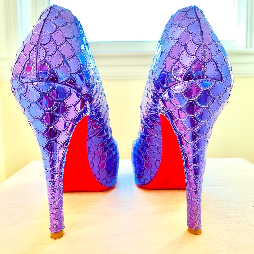 STUNNING Christian Louboutin Poseidon heels